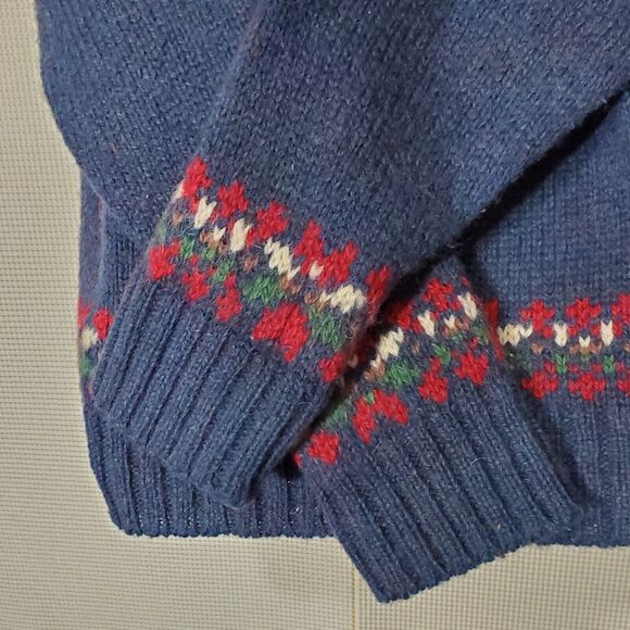 Woolrich Blue and Red Patterned Cardigan - Picture 8 of 11